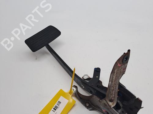 Used Break pedal HONDA MDX (YD) 3.5 (YD1) (260 hp) 24848577