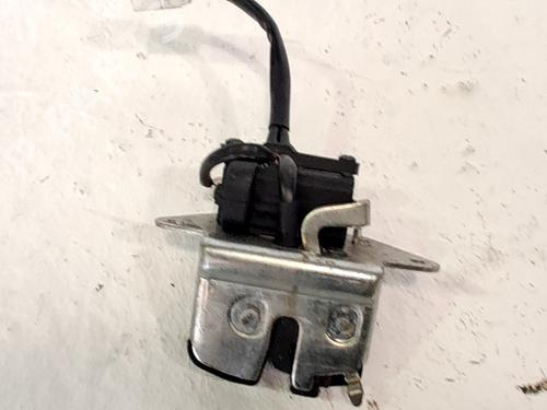 Used Tailgate lock Tailgate lock ALFA ROMEO 159 Sportwagon (939_) 1.9 JTDM 16V (939BXC1B, 939BXC12) (150 hp) 33772973 33772973
