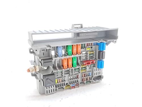 Used Fuse box BMW 1 (E87) 118 d (122 hp) 28958951