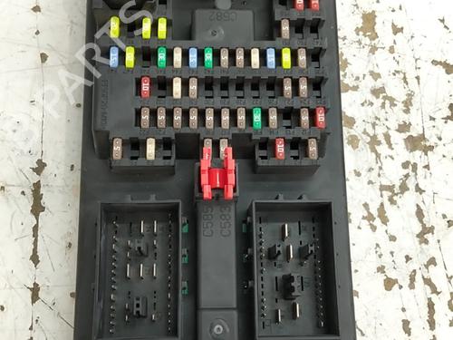 Used Fuse box Fuse box 39498957 39498957