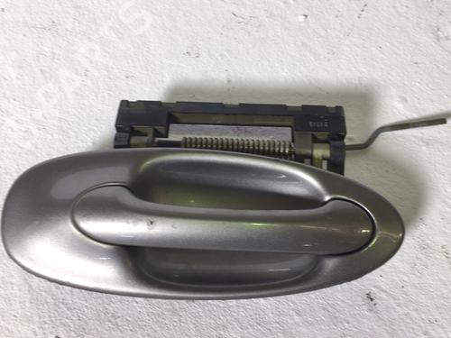 Used Front right exterior door handle Front right exterior door handle 38772190 38772190