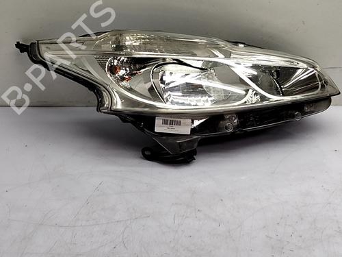 Used Right headlight Right headlight PEUGEOT 208 I (CA_, CC_) 1.2 VTI 82 (82 hp) 33760565 33760565