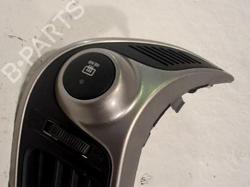 Air vent HYUNDAI ix35 (LM, EL, ELH) 1.7 CRDi | BP33765632I21 - Image 3