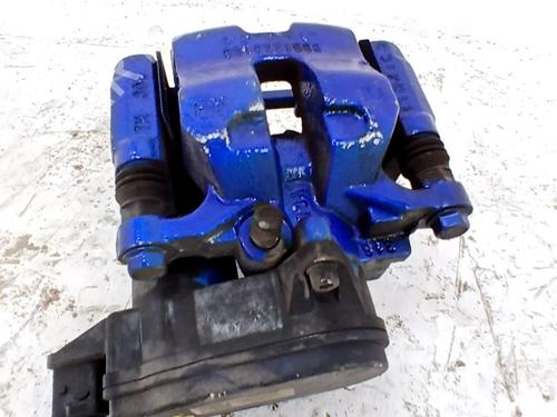 Used Right rear brake caliper Right rear brake caliper LYNK & CO 01 PHEV (261 hp) 39740322 39740322