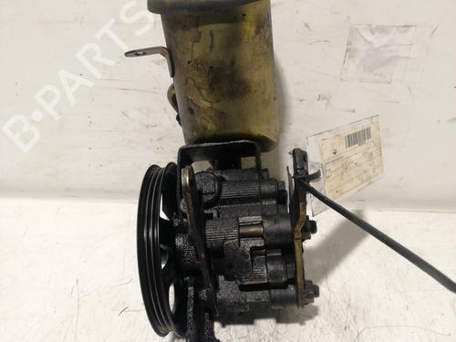 Used Steering pump TOYOTA YARIS (_P1_) 1.4 D-4D (NLP10_, NLP10R) (75 hp) 28337022