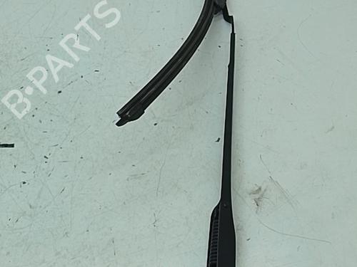 front-windshield-wiper-arm-kia-carens-iv-2013-36665729 main image
