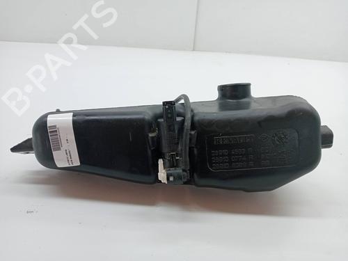 Used Windscreen washer tank DACIA SANDERO II 1.5 dCi 75 / Blue dCi 75 (B8JW, B8M4, B8AH, B8M7, B8M6) (75 hp) 23342496