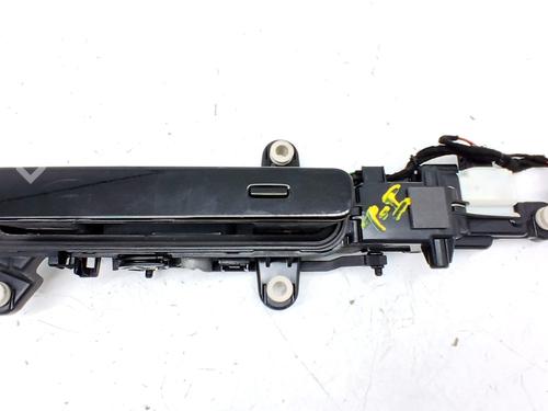 Used Rear left exterior door handle Rear left exterior door handle LAND ROVER RANGE ROVER VELAR (L560) 2.0 D200 MHEV 4x4 (204 hp) 36321323 36321323