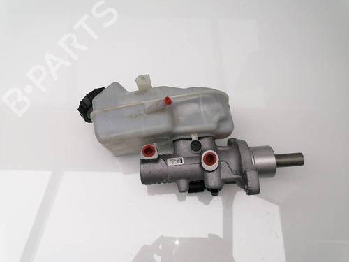 Used Brake master cylinder VW TRANSPORTER T5 Van (7HA, 7HH, 7EA, 7EH) 2.0 TDI (140 hp) 24129976