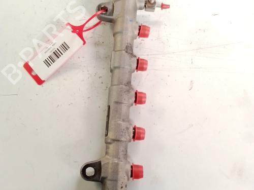 Used Injection rail KIA SPORTAGE IV (QL, QLE) 1.7 CRDi (116 hp) 31153133