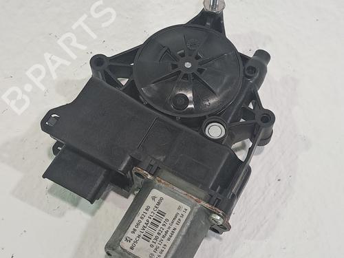 Right rear window motor PEUGEOT 208 I (CA_, CC_) 1.2 VTI 82 | BP27700336E22