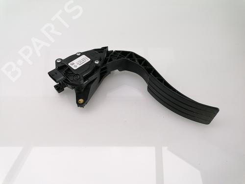 Pédale RENAULT CLIO IV (BH_) 1.5 dCi 75 (75 hp) 23936766