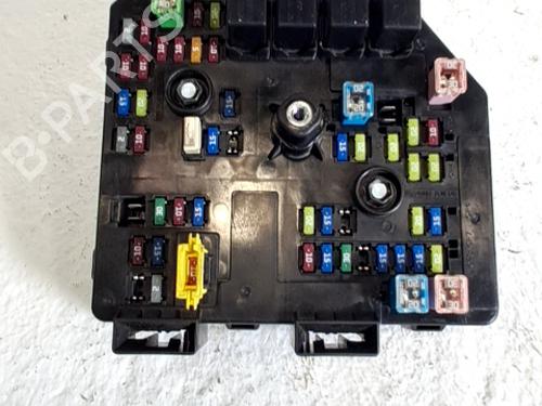 Sikringsdose CHEVROLET CAPTIVA (C100, C140) 2.2 D 4WD (184 hp) 31369610