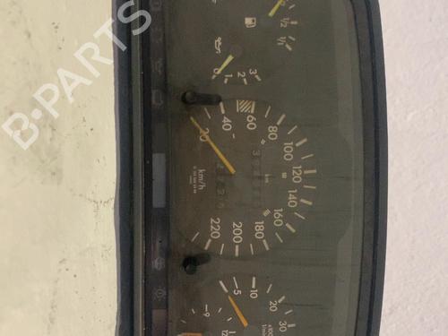 Used Instrument cluster Instrument cluster MERCEDES-BENZ 124 Saloon (W124) 300 D (124.130) (109 hp) 33772722 33772722