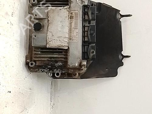 Used Engine control unit (ECU) Engine control unit (ECU) PEUGEOT 206+ (2L_, 2M_) 1.4 HDi eco 70 (68 hp) 36406932 36406932