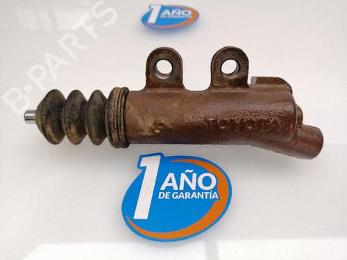 Clutch slavesylinder TOYOTA HILUX VIII Pickup (_N1_) 2.4 D 4WD (GUN125_, GUN125R) (150 hp) 26315696