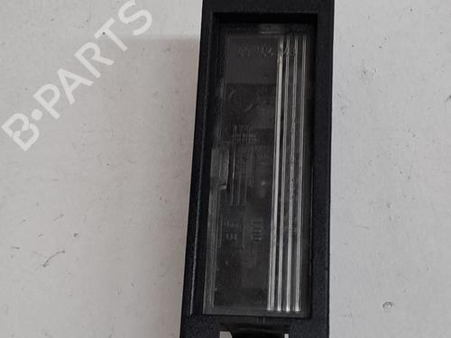Używane Lampa oświetlenia tablicy rejestracyjnej OPEL CORSA C (X01) 1.3 CDTI (F08, F68) (70 hp) 25737244