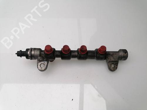 Used Injection rail CITROËN 2 CV 4 (16 hp) 31061361