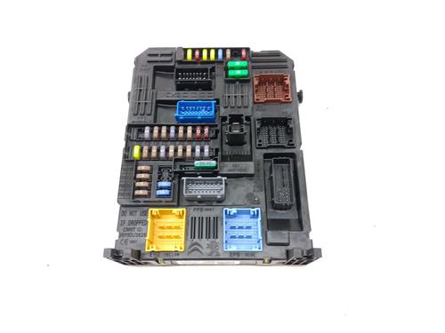Used Fuse box CITROËN C3 III (SX) 1.5 BlueHDi 100 (SXYHYP, SXYHTU) (102 hp) 27461151
