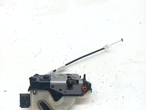 Venstre bagtil lås PEUGEOT 2008 I (CU_) 1.2 THP 110 / PureTech 110 (110 hp) 30452447