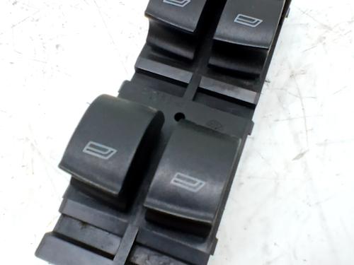 Venstre fortil elrude kontakt AUDI A6 C5 (4B2, 4B4) 1.8 T (150 hp) 32720260