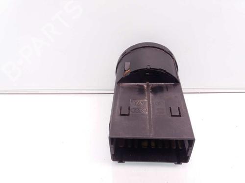Used Headlight switch VW POLO III (6N1) 64 1.9 D (64 hp) 23649759