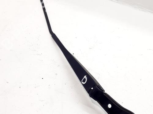 Used Front windshield wiper arm HONDA CIVIC VII Hatchback (EU, EP, EV) 1.6 i (EP2, EU8, EU6) (110 hp) 32105932