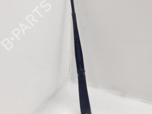 Used Front windshield wiper arm Front windshield wiper arm SEAT IBIZA III (6L1) 1.4 16V (100 hp) 33762942 33762942