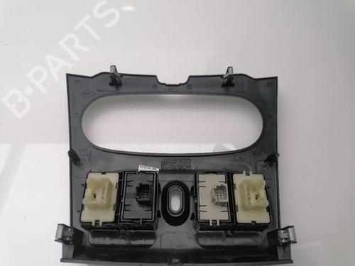 Used Switch DACIA SANDERO II 1.5 dCi 75 / Blue dCi 75 (B8JW, B8M4, B8AH, B8M7, B8M6) (75 hp) 23421199