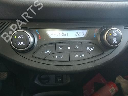 Used Climate control TOYOTA YARIS (_P13_) 1.5 Hybrid (NHP130_, NHP130) (101 hp) 23288021