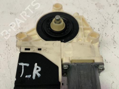 Used Right rear window motor Right rear window motor RENAULT MEGANE III Grandtour (KZ0/1) 1.6 16V (KZ0U, KZ1B, KZ1U) (110 hp) 34393212 34393212