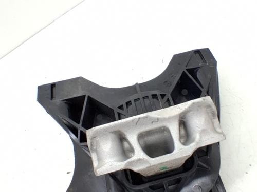 Used Engine mount Engine mount DS DS 7 Crossback (J4_, JR_, JC_) 1.6 PureTech 180 (J45GFR) (180 hp) 36321589 36321589