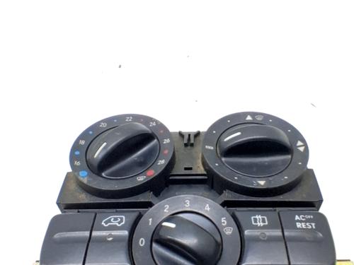 Used Climate control MERCEDES-BENZ VITO / MIXTO Van (W639) 111 CDI (639.601, 639.603, 639.605) (109 hp) 32105560