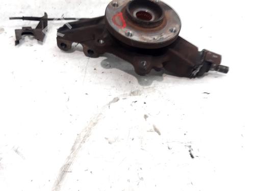 Used Right front steering knuckle Right front steering knuckle CITROËN C4 Picasso I MPV (UD_) 2.0 HDi 138 (136 hp) 36386094 36386094