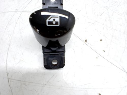 Used Left front window switch FIAT 500 (312_) 1.2 (312AXA1A) (69 hp) 31580346