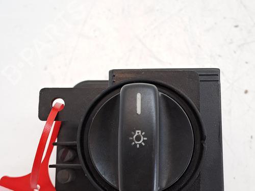 Used Headlight switch MERCEDES-BENZ B-CLASS Sports Tourer (W245) B 200 CDI (245.208) (140 hp) 27672700
