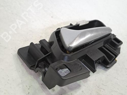 Venstre foran invendig håndtak DS DS 7 Crossback (J4_, JR_, JC_) 1.6 PureTech 180 (J45GFR) | BP27557290I13 