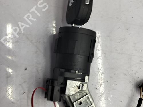 Rattlås /Tenningslås PEUGEOT 208 Hatchback Van (CR_) 1.2 VTI 82 / PureTech 82 (CRHMZ6, CRHMRP) (82 hp) 31991409