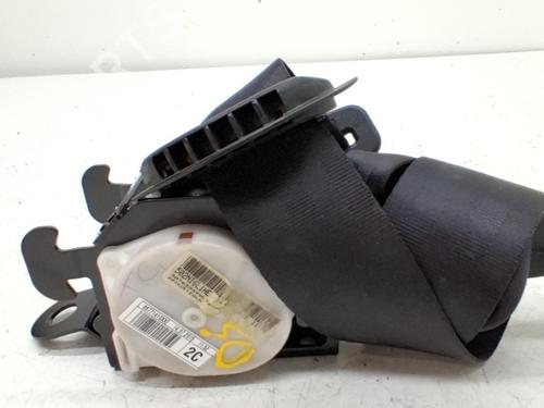 rear-center-seatbelt-citroen-c4-grand-picasso-ii-da_-de_-2013-37288940 main image