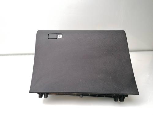 Used Glove box TOYOTA HILUX VIII Pickup (_N1_) 2.4 D 4WD (GUN125_, GUN125R) (150 hp) 26210137