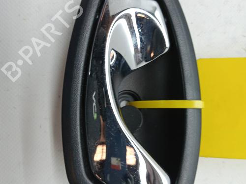 Venstre bak invendig håndtak RENAULT MEGANE III Hatchback (BZ0/1_, B3_) 1.5 dCi (BZ09, BZ0D, BZ1W, BZ29, BZ14) (110 hp) 23352207