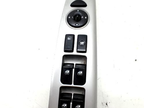 Used Left front window switch HYUNDAI SANTA FÉ II (CM) 2.2 CRDi 4x4 (155 hp) 29585097