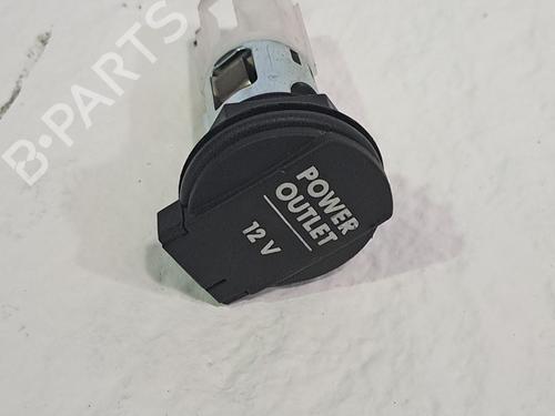 Used Fuse box PORSCHE CAYENNE (9PA) 3.2 (250 hp) 27557466