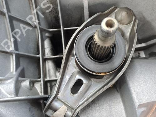 Gearbox AUDI A4 B7 Avant (8ED) 2.0 TDI | BP23370471M3