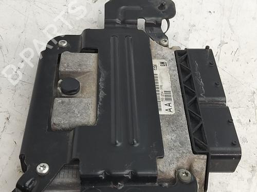 engine-control-unit-ecu-saab-9-3-ys3f-e79-d79-d75-2002-2003-2004-2005-2006-2007-2008-2009-2010-2011-2012-2013-2014-2015-40119402 main image