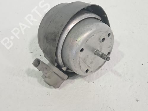 Used Engine mount AUDI A4 B7 (8EC) 3.0 TDI quattro (204 hp) 27274725
