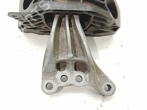 Used Engine mount Engine mount 39400571 39400571