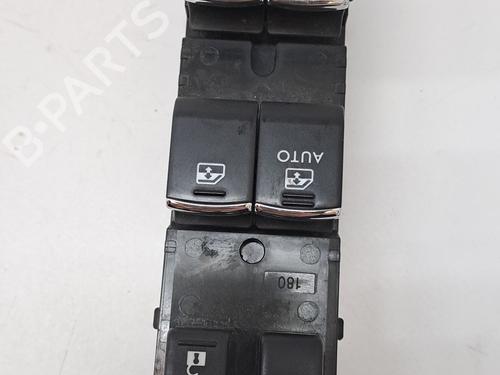 Used Left front window switch SUBARU XV (_GP_) 2.0 i AWD (GP7, G33GP) (150 hp) 23943123