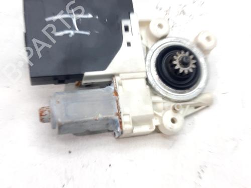 Used Left front window motor Left front window motor VOLVO V50 (545) 2.0 D (136 hp) 33762649 33762649