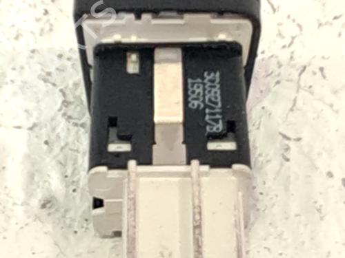 Switch VW PASSAT B6 (3C2) 2.0 TDI 16V | BP32257697I30
